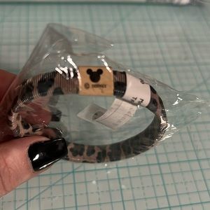 Disney metal stretch bracelet NWT